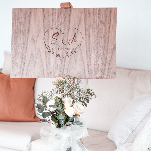 svatebni-drevena-cedule